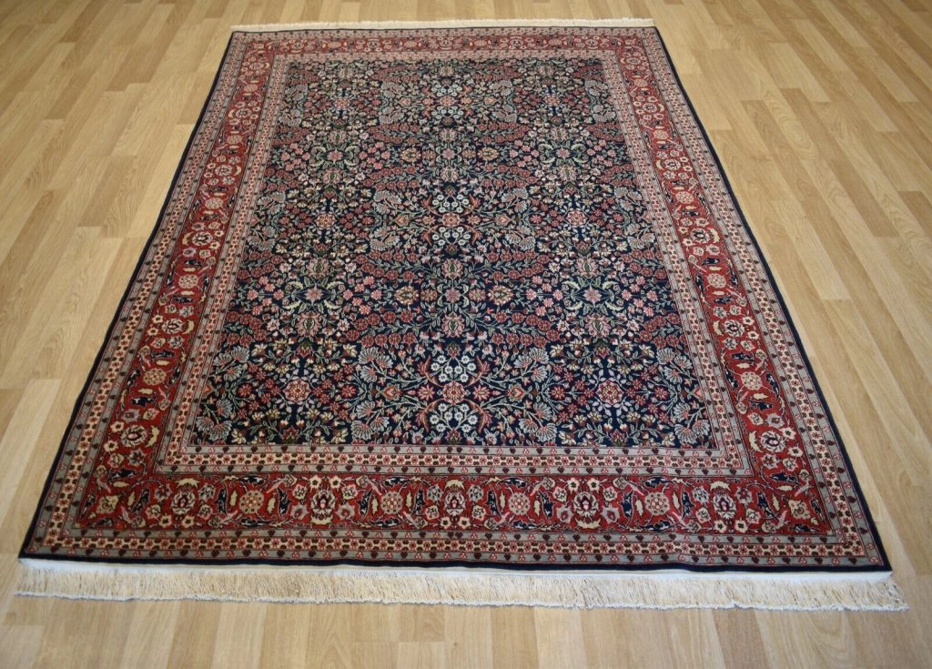 How to Identify a Hereke Rug ?